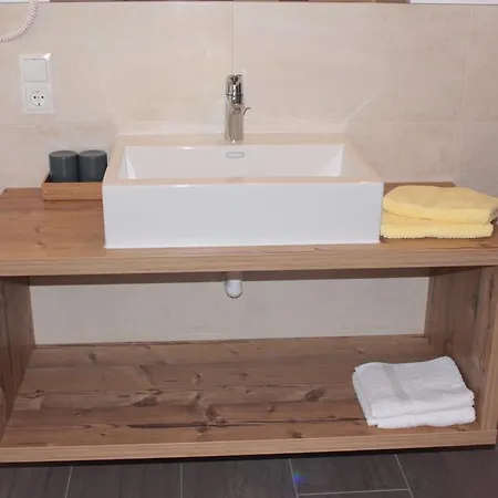 劳赫公寓 索尔登